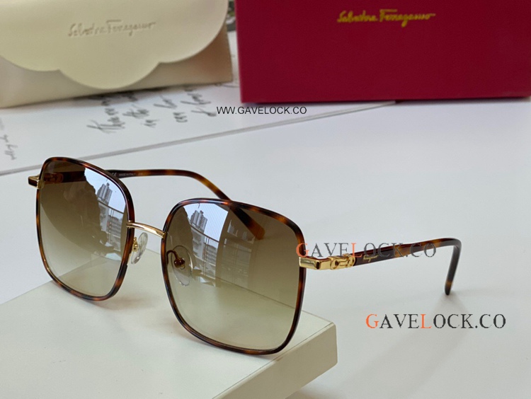 Wholesale and Retail Ferragamo sf980 Sunglasses Graduated lenses